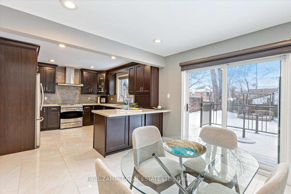 71 Morgan Avenue photo 12