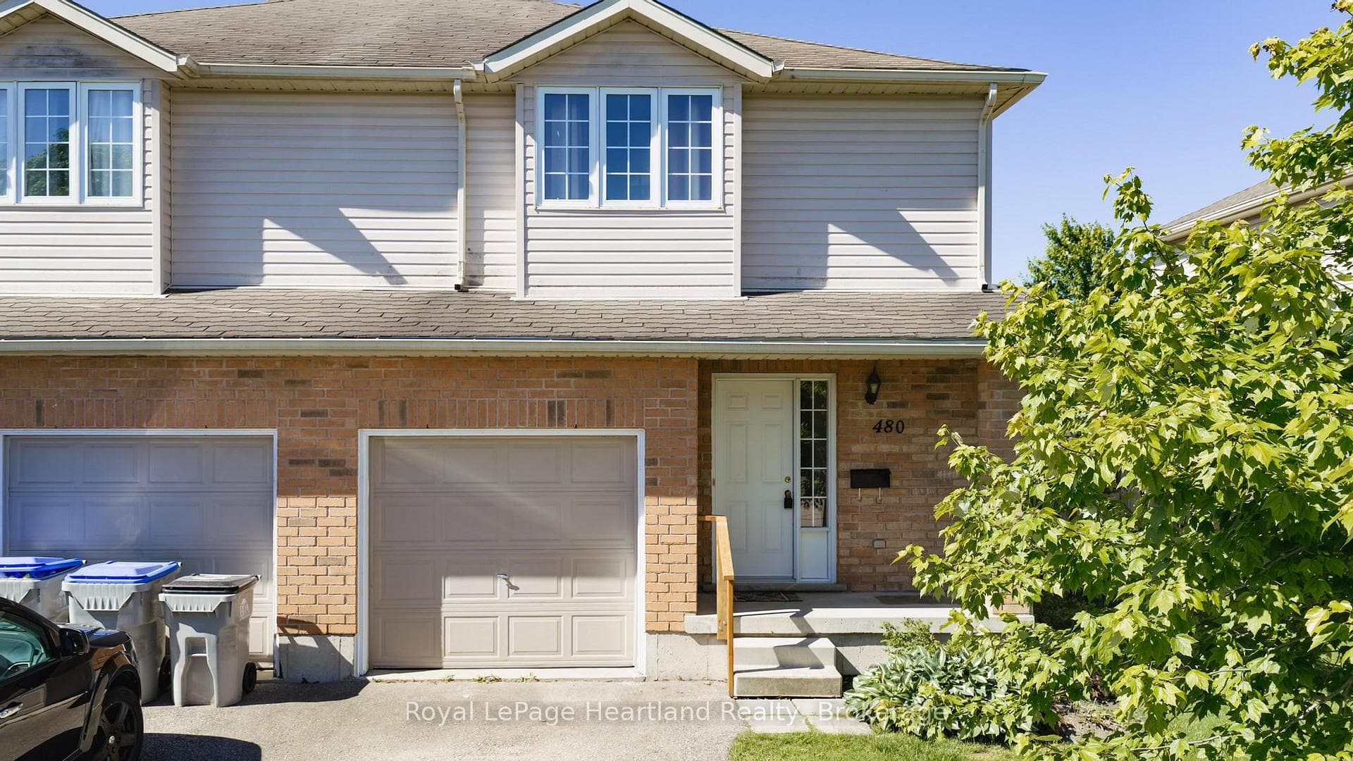 480 Mowat Street photo 1