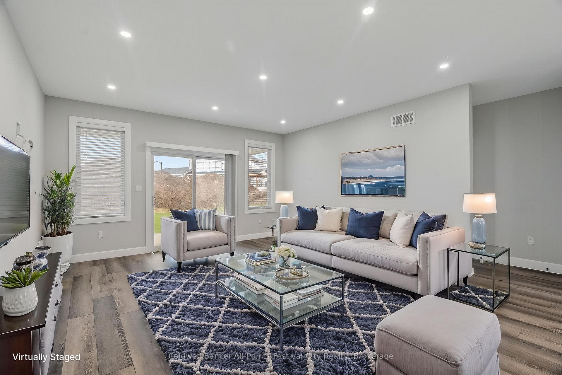 463 Warren Street photo 22