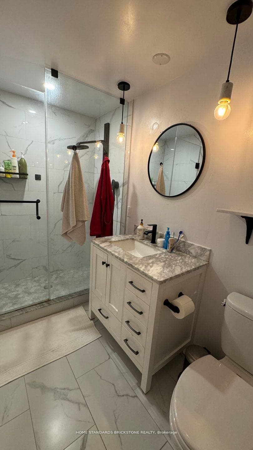 832 Bay Street Unit 1708 photo 19