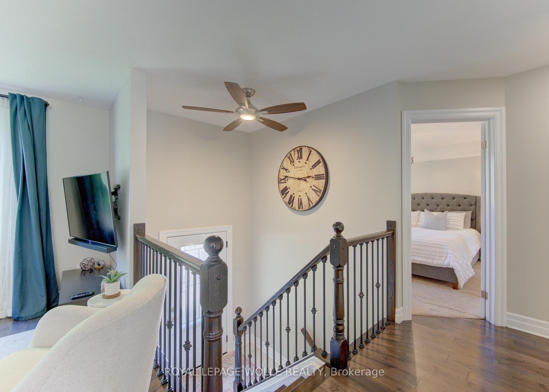 143 Dawn Crescent photo 6