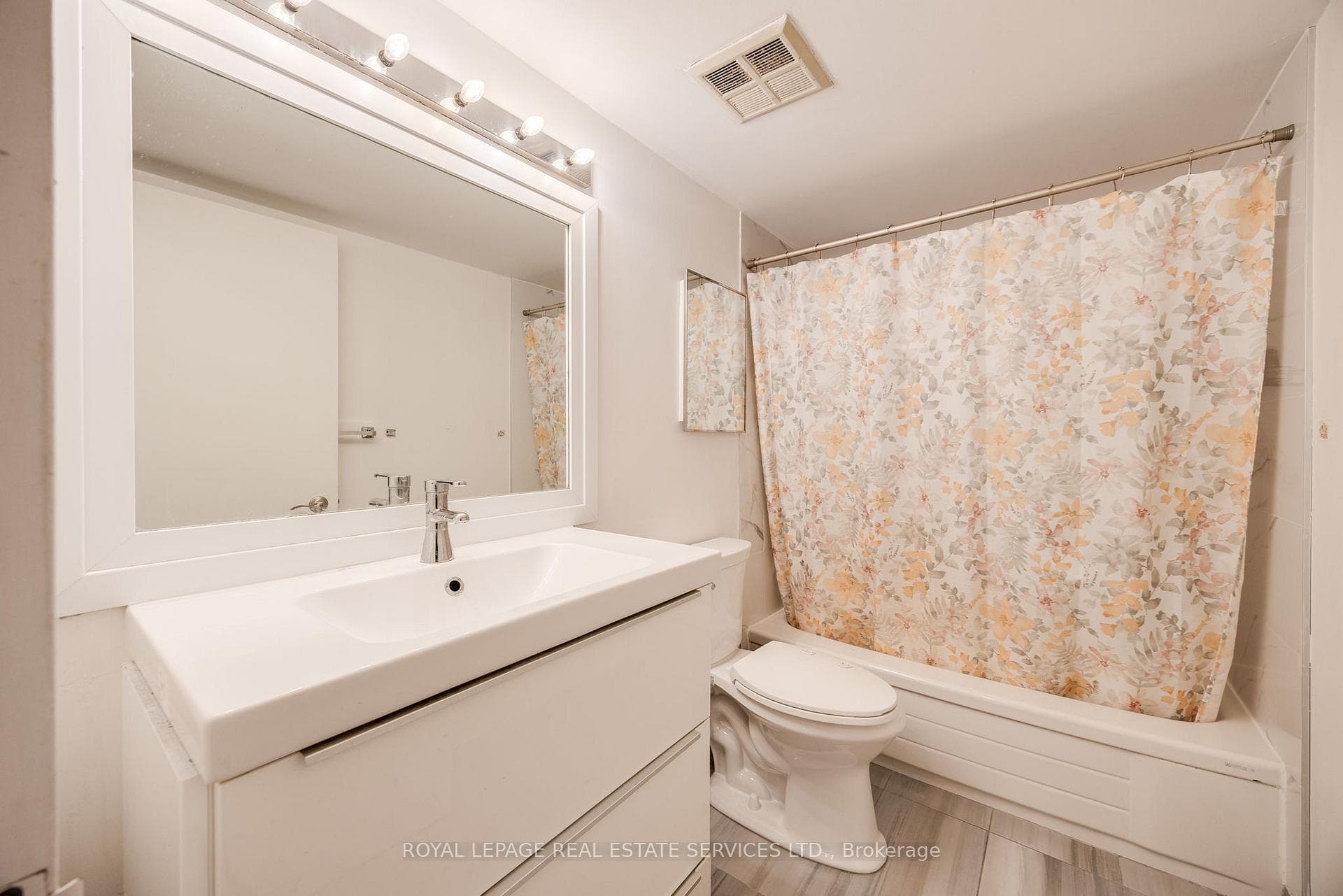 300 Alton Towers Circle Unit 411 photo 17