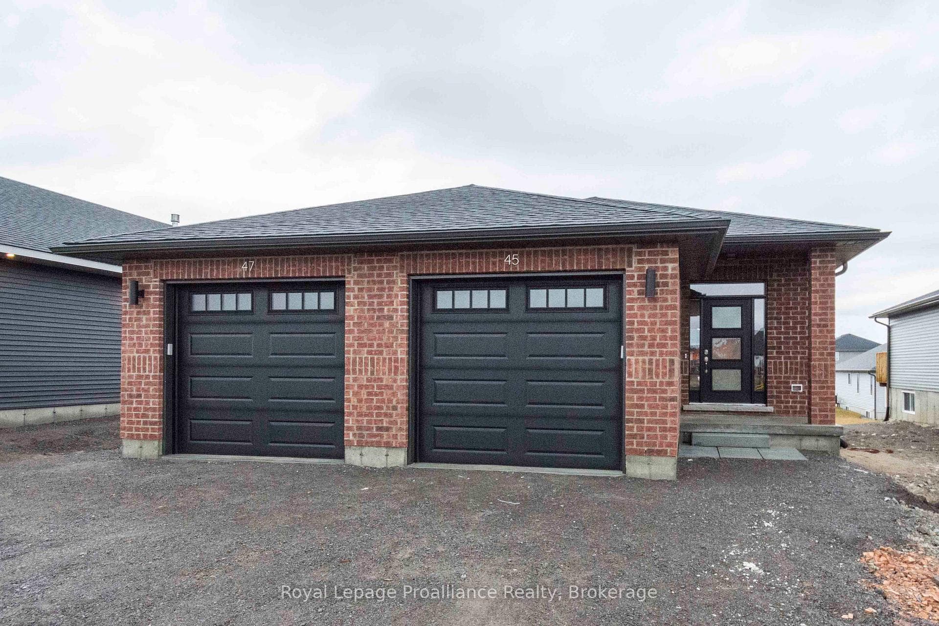 47 Dewal Place photo 1