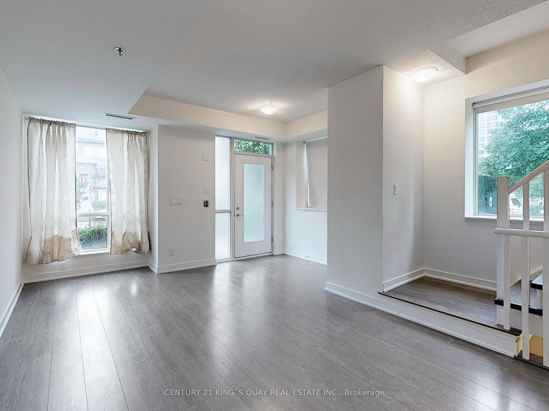 175 Bonis Avenue Unit TH14 photo 4