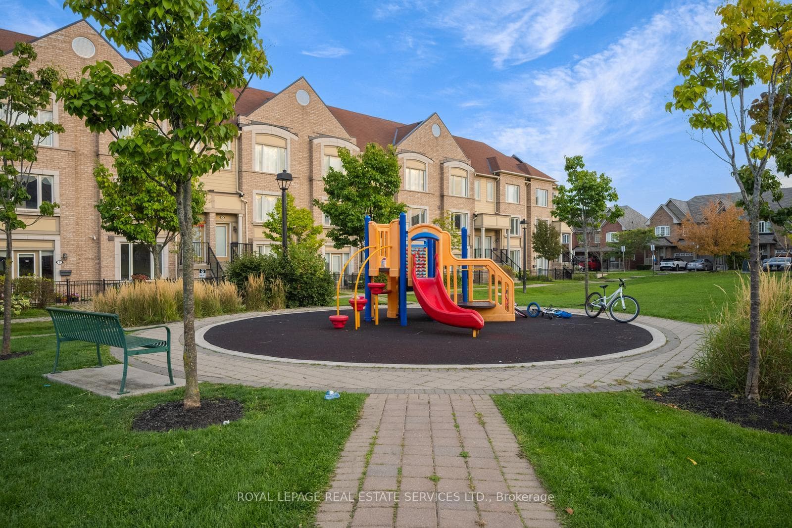 3185 Boxford Crescent Unit 7 photo 44