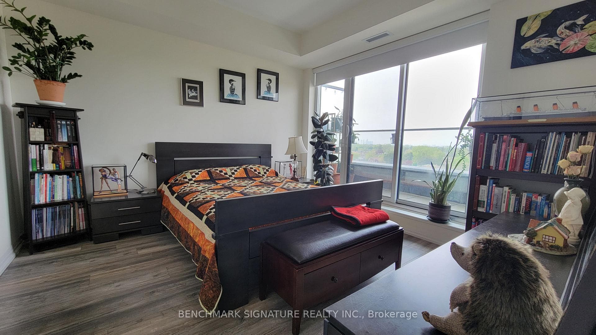 741 Sheppard Avenue Unit 806 photo 9