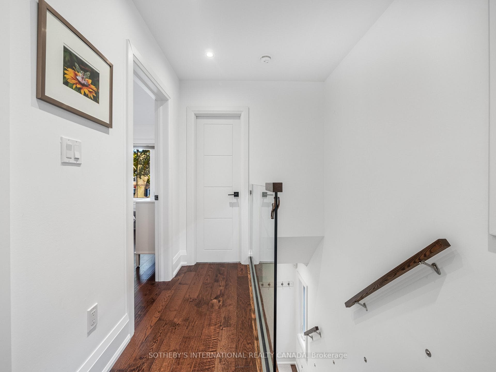 131 Glenvale Boulevard photo 25