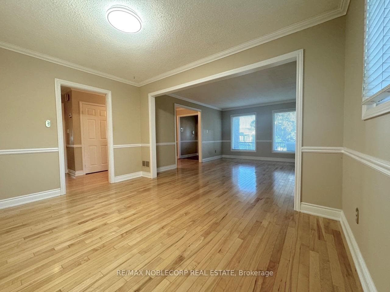 515 Louis Drive Unit Upper photo 5