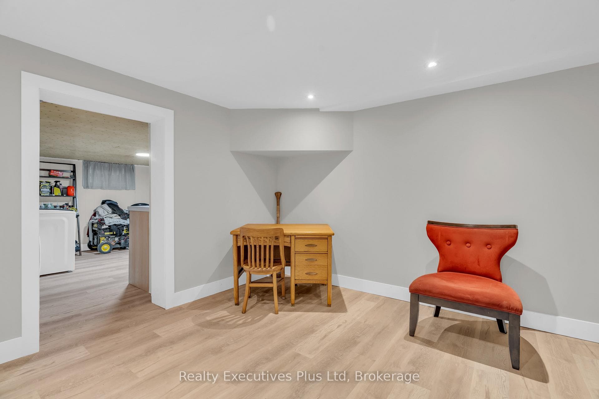 135 Cityview Drive photo 22