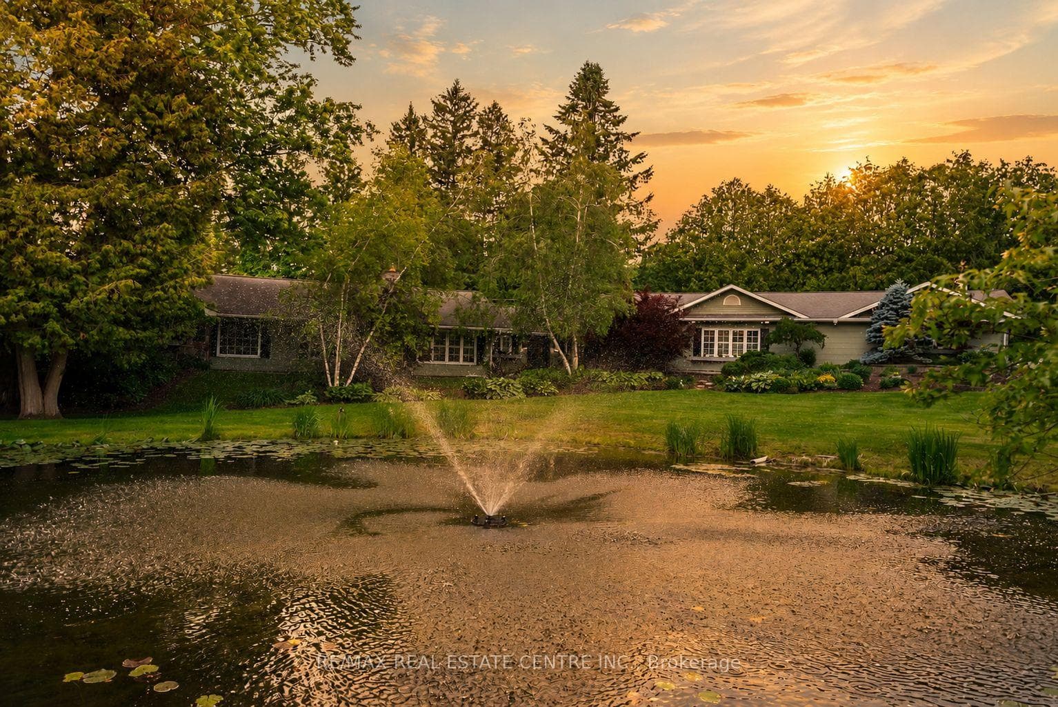 2 Cedar Drive photo 1