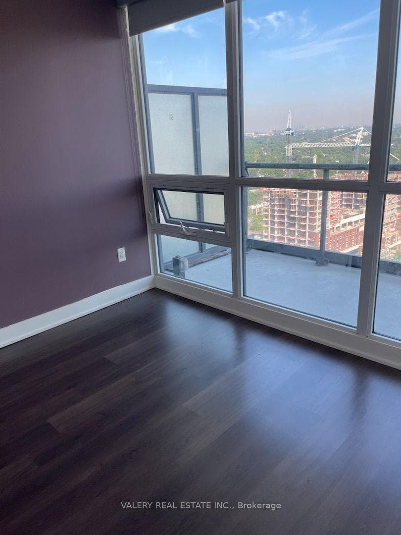 30 Roehampton Avenue Unit 2807 photo 9