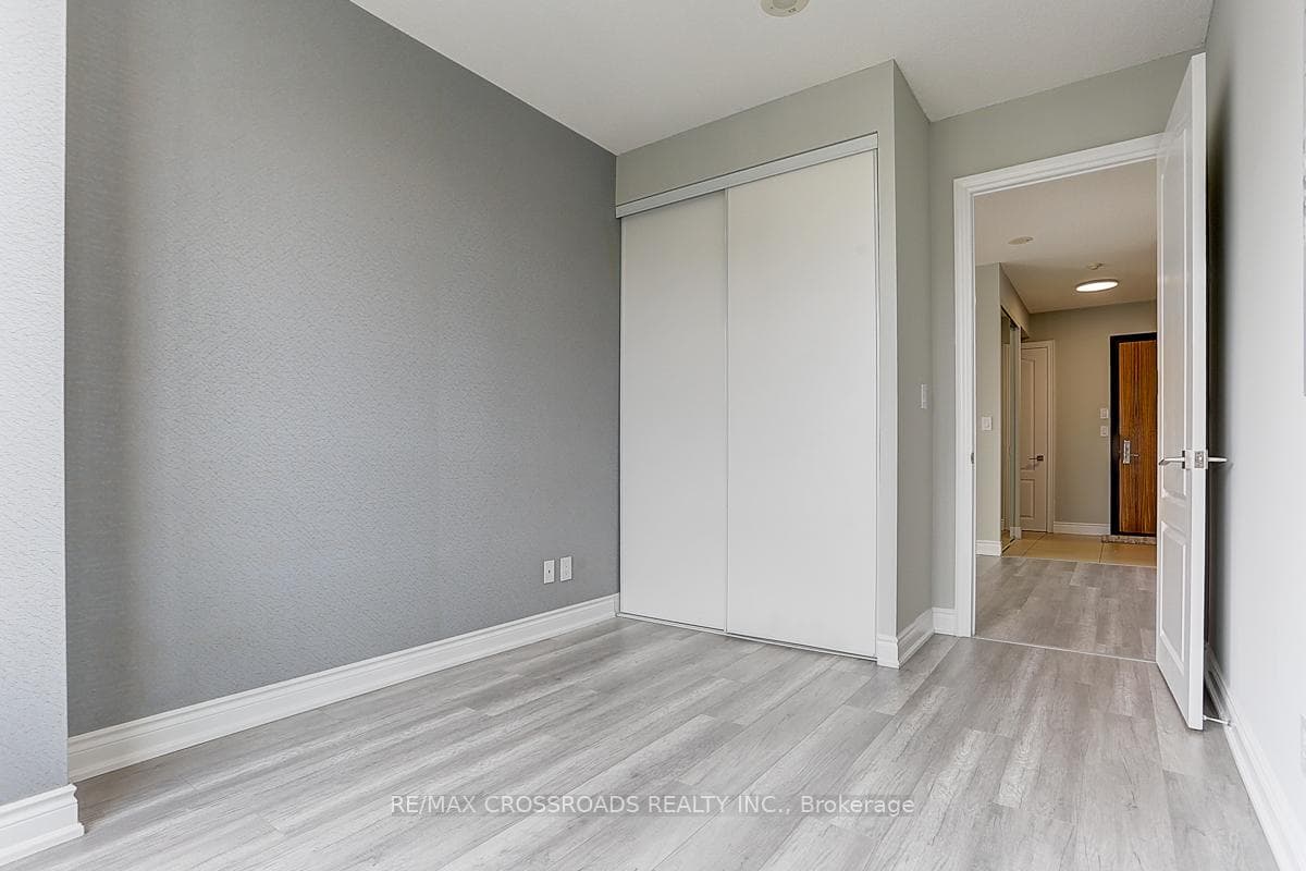 60 South Town Centre Boulevard Unit 1616 photo 34