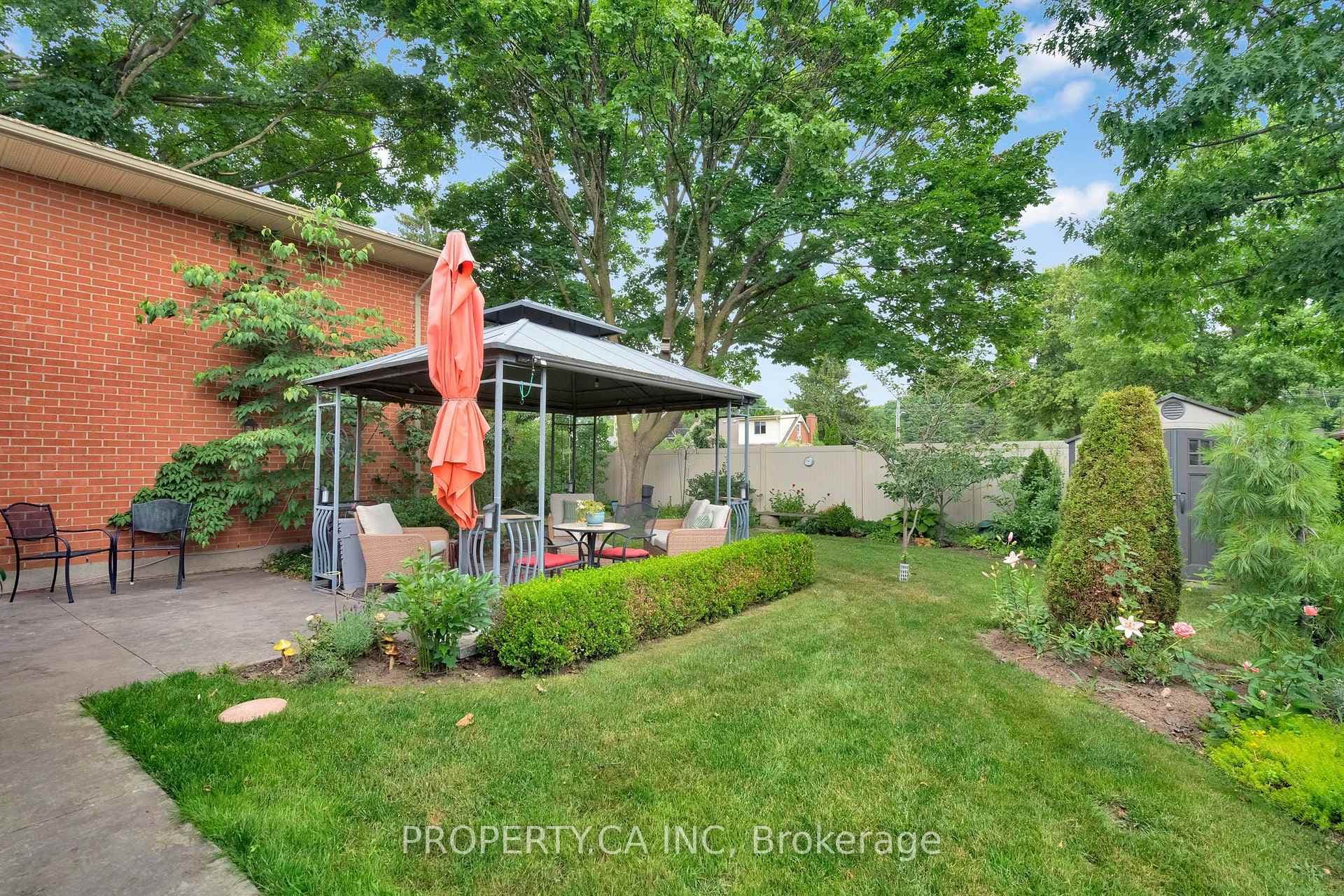 1620 Farmbrook Road photo 43
