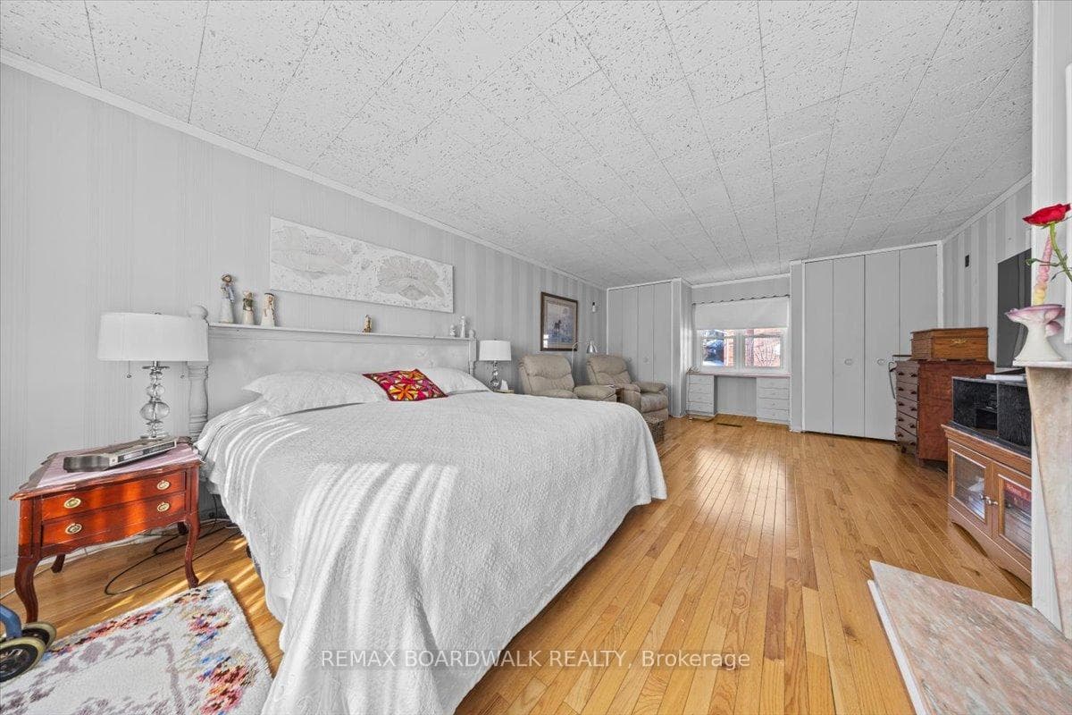 961 Kingsmere Avenue photo 26