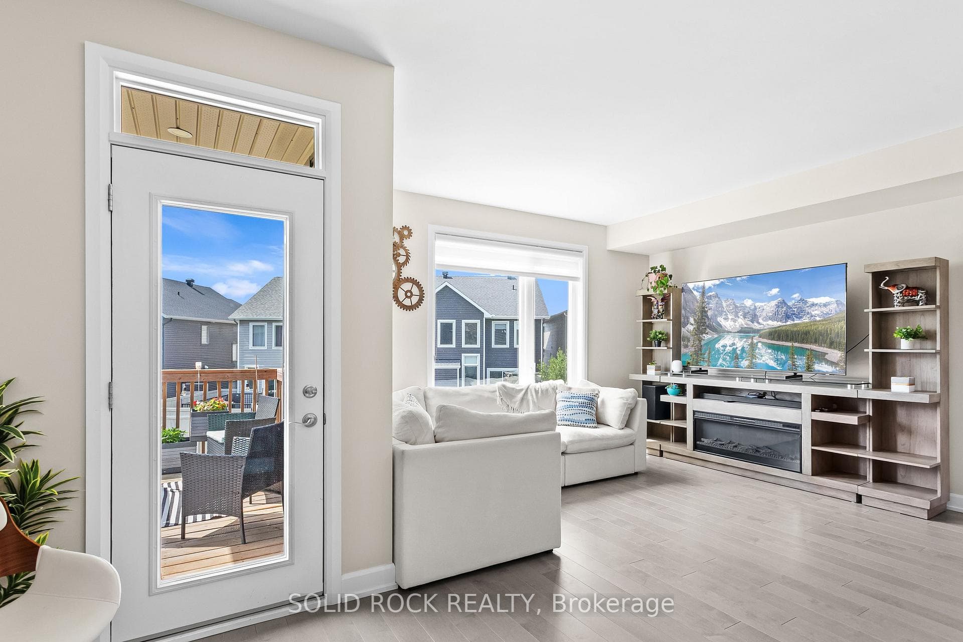 335 Grackle Street photo 13