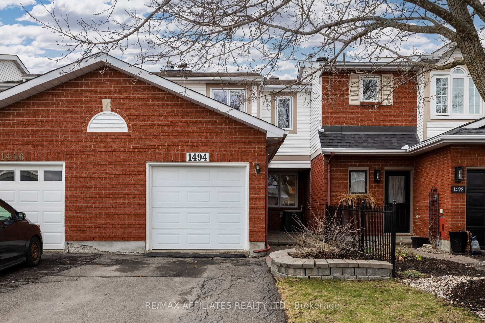 1494 Corsham Avenue photo 1
