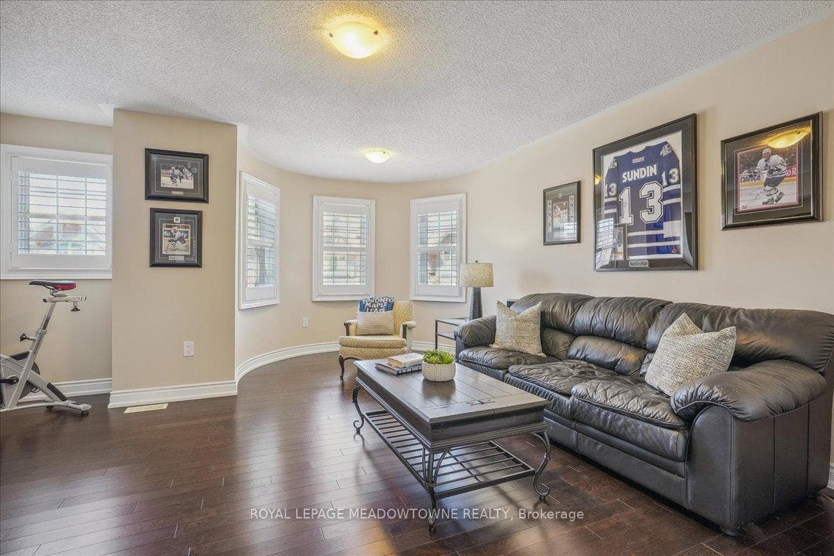 391 Wettlaufer Terrace photo 20