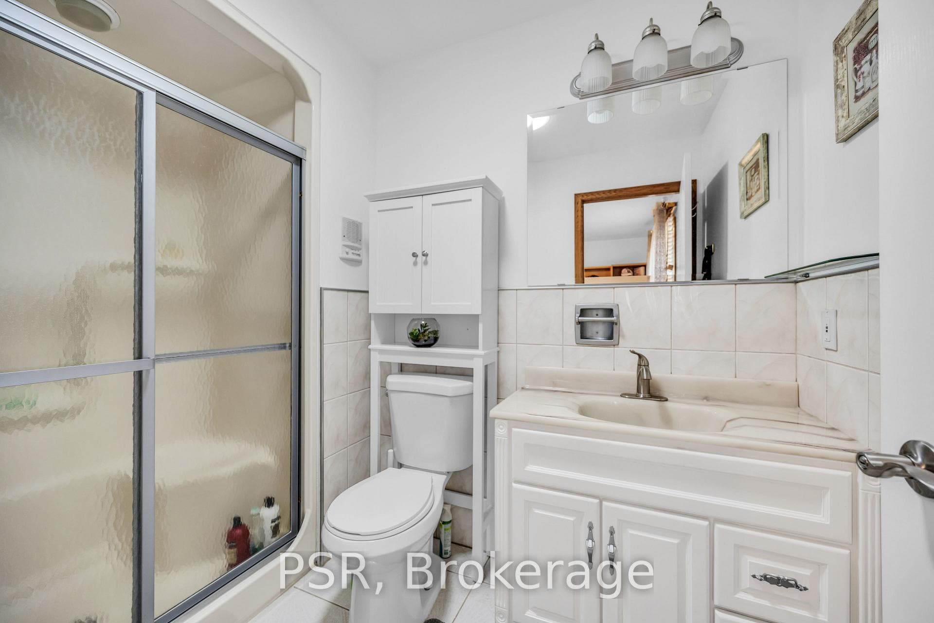 154 Gainsborough Road photo 26