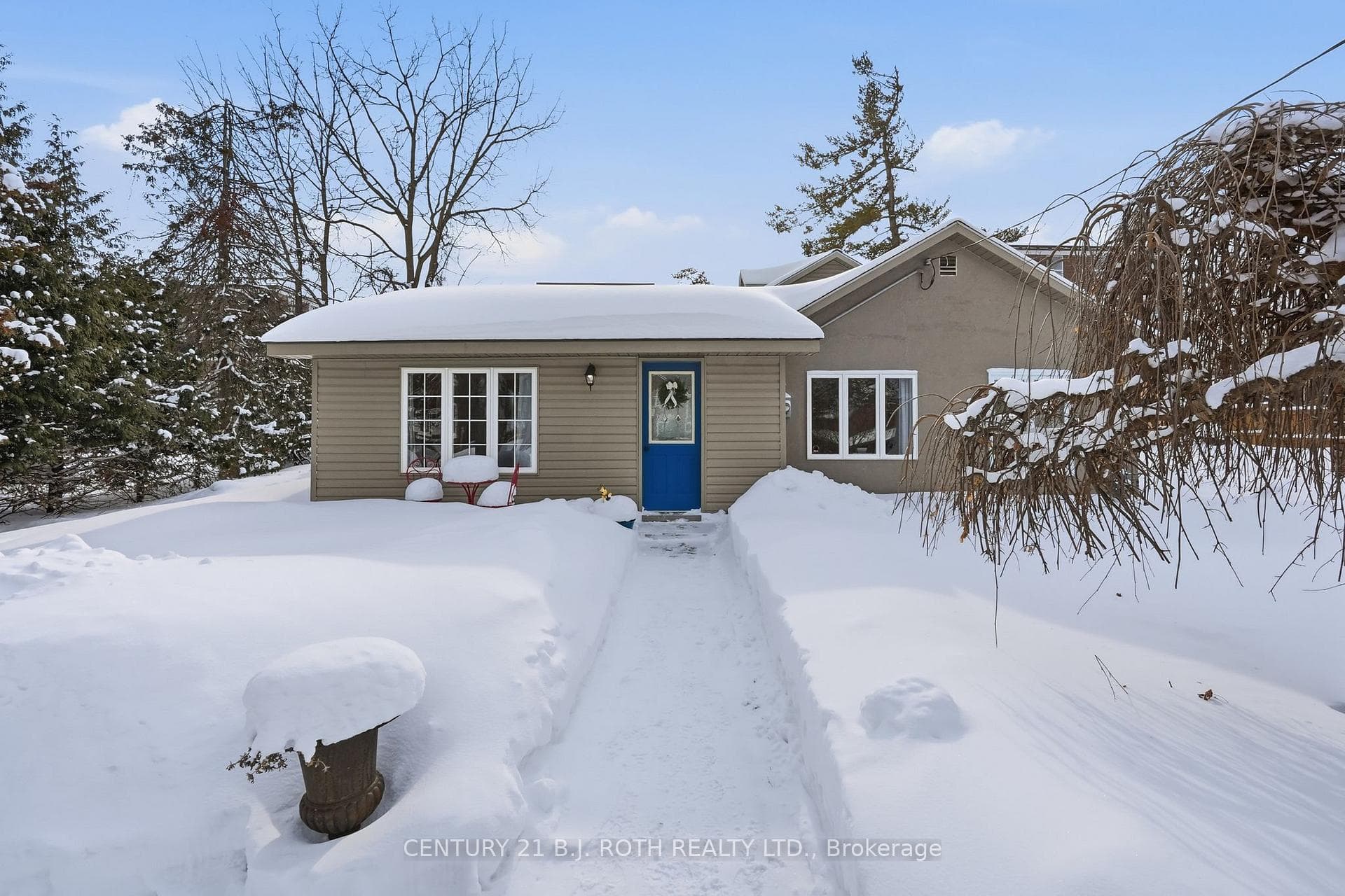 116 Burton Avenue photo 3