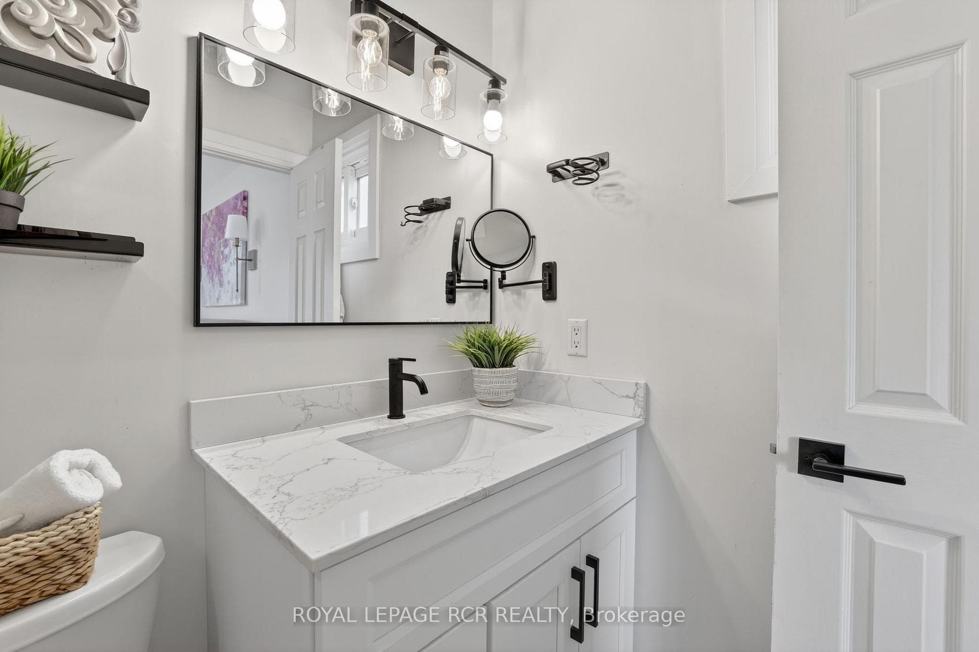 186 Patna Crescent photo 23