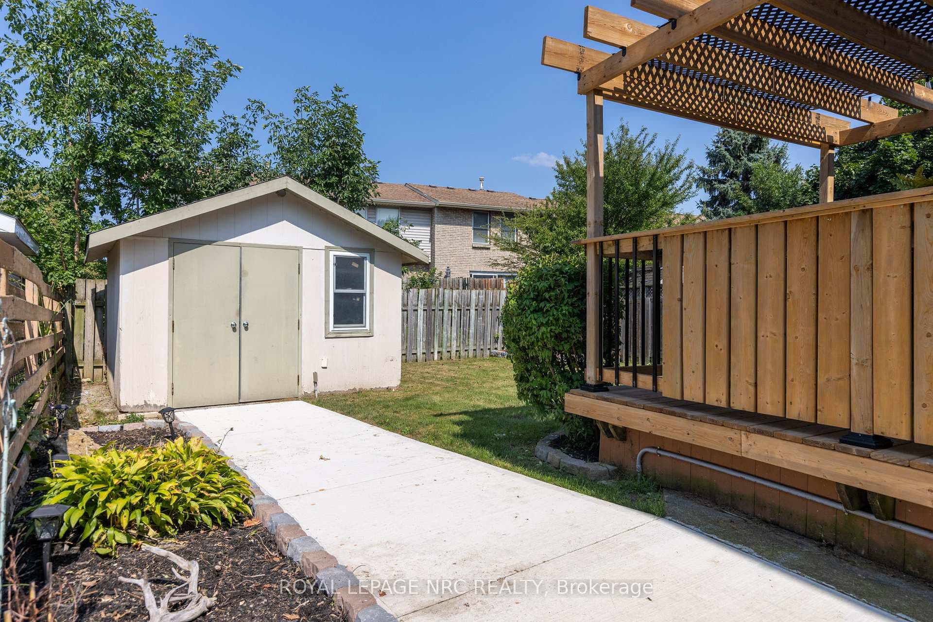 25 Greystone Crescent photo 27