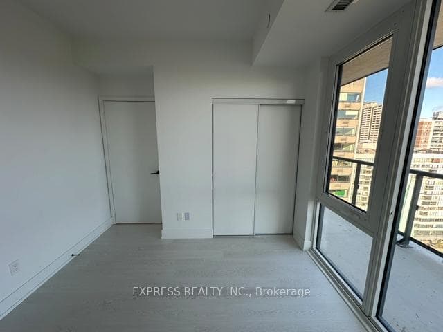308 Jarvis Street Unit 1811 photo 7