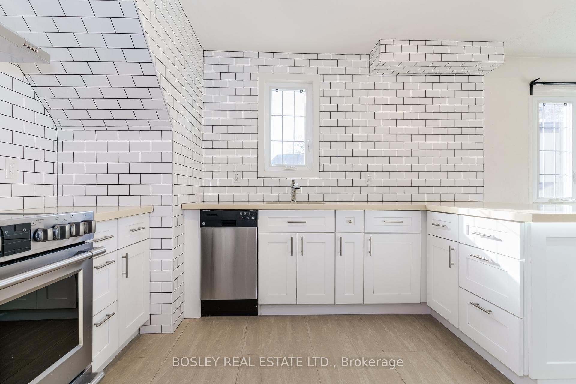 308 S Kingsway Road Unit 5 photo 3