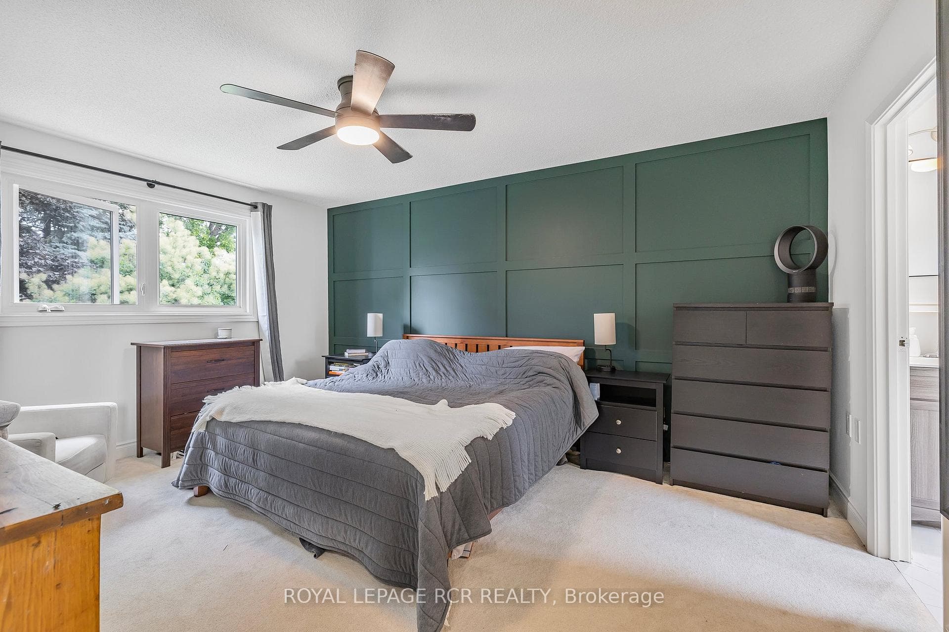 41 Howlett Avenue photo 22