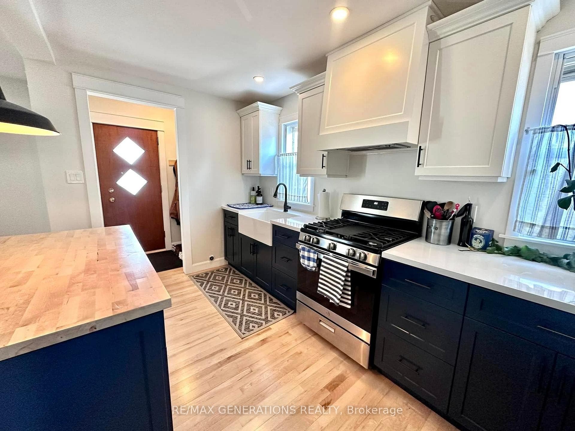 737 Syndicate Avenue photo 8