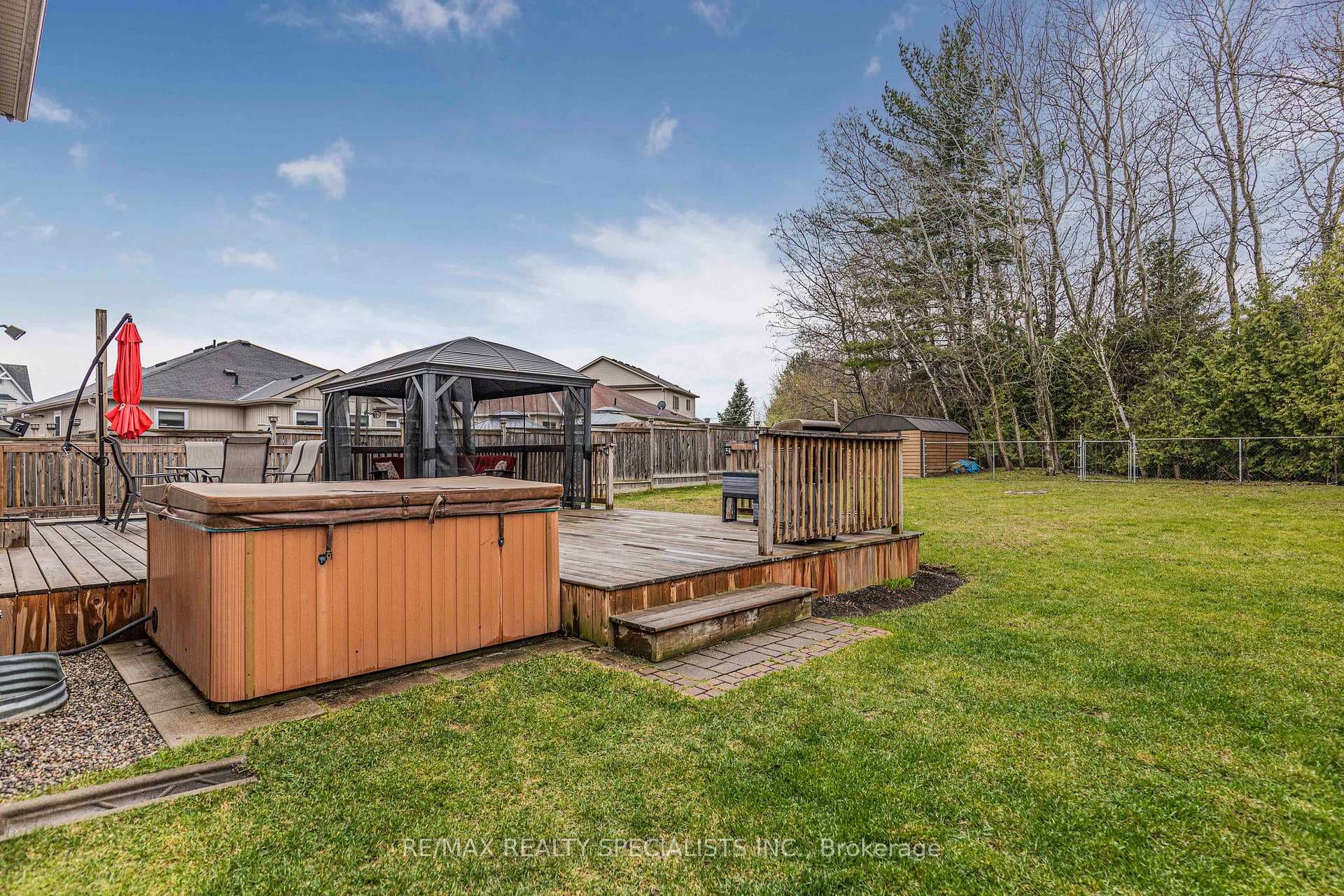 260 Greenwood Drive photo 35