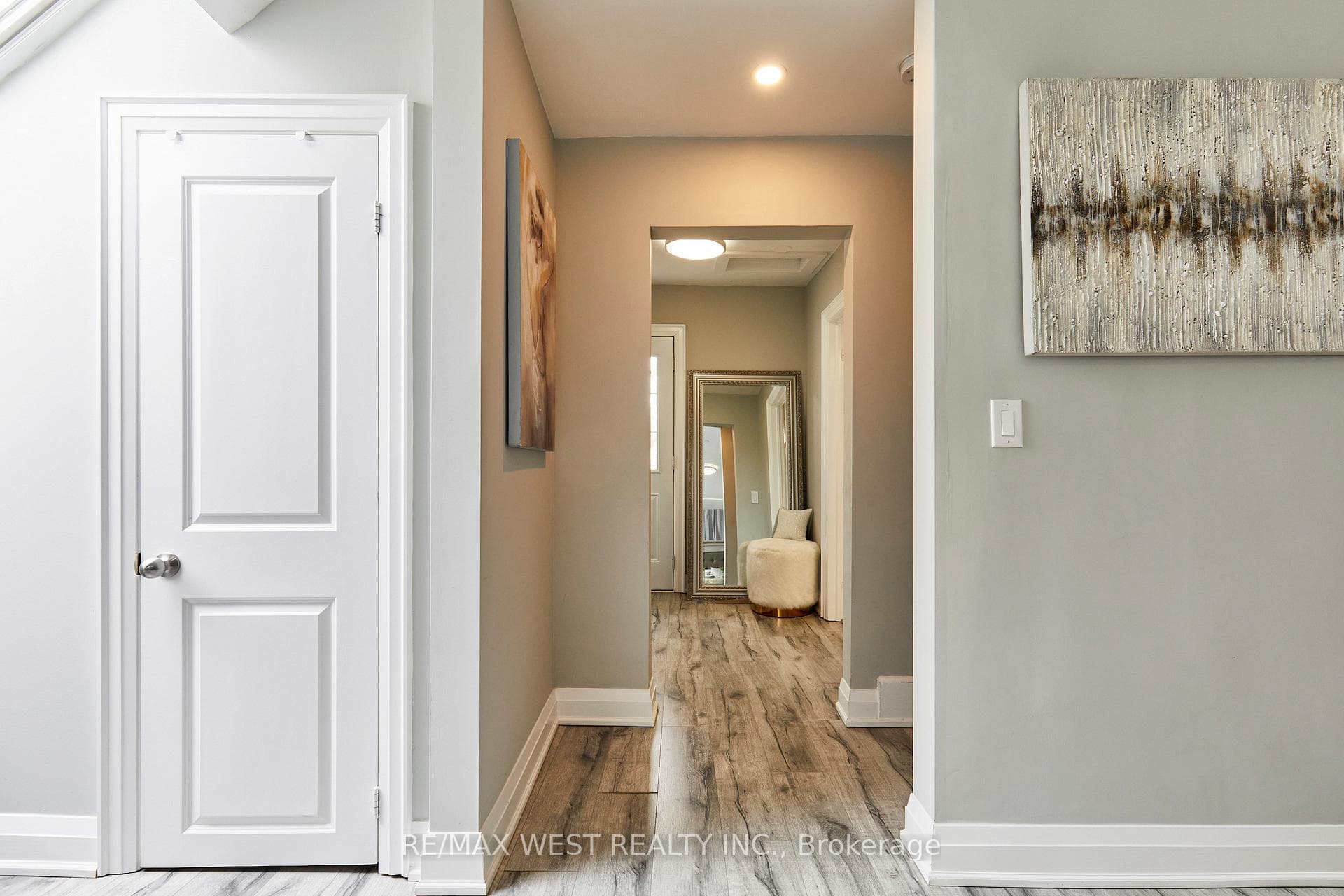 235 Dearborn Avenue photo 27