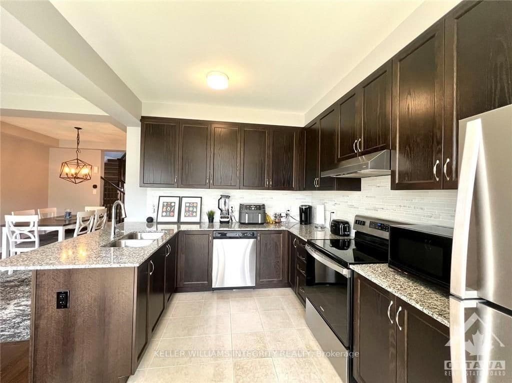 424 COPE Drive photo 9