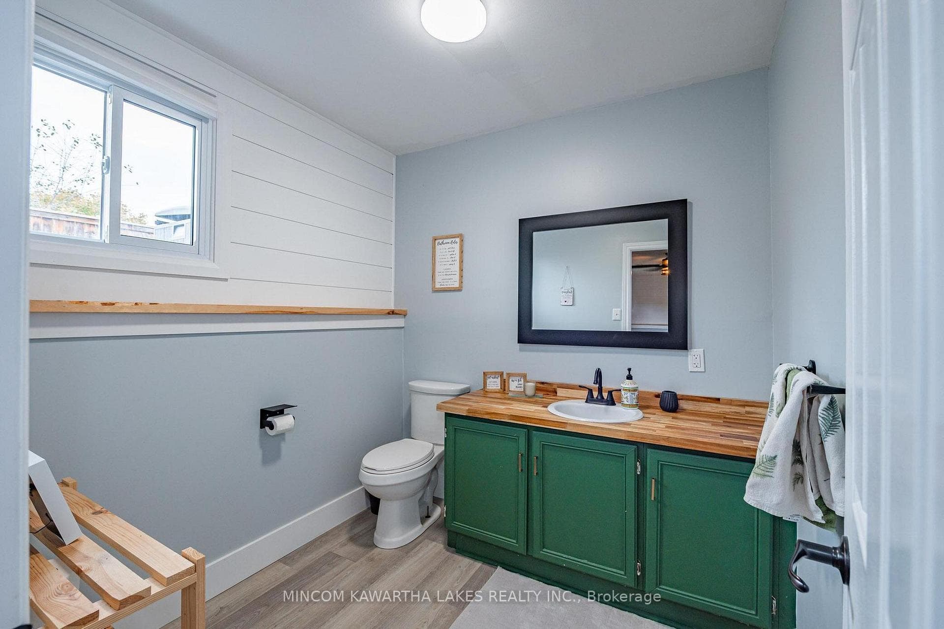 944 Blue Jay Street photo 33