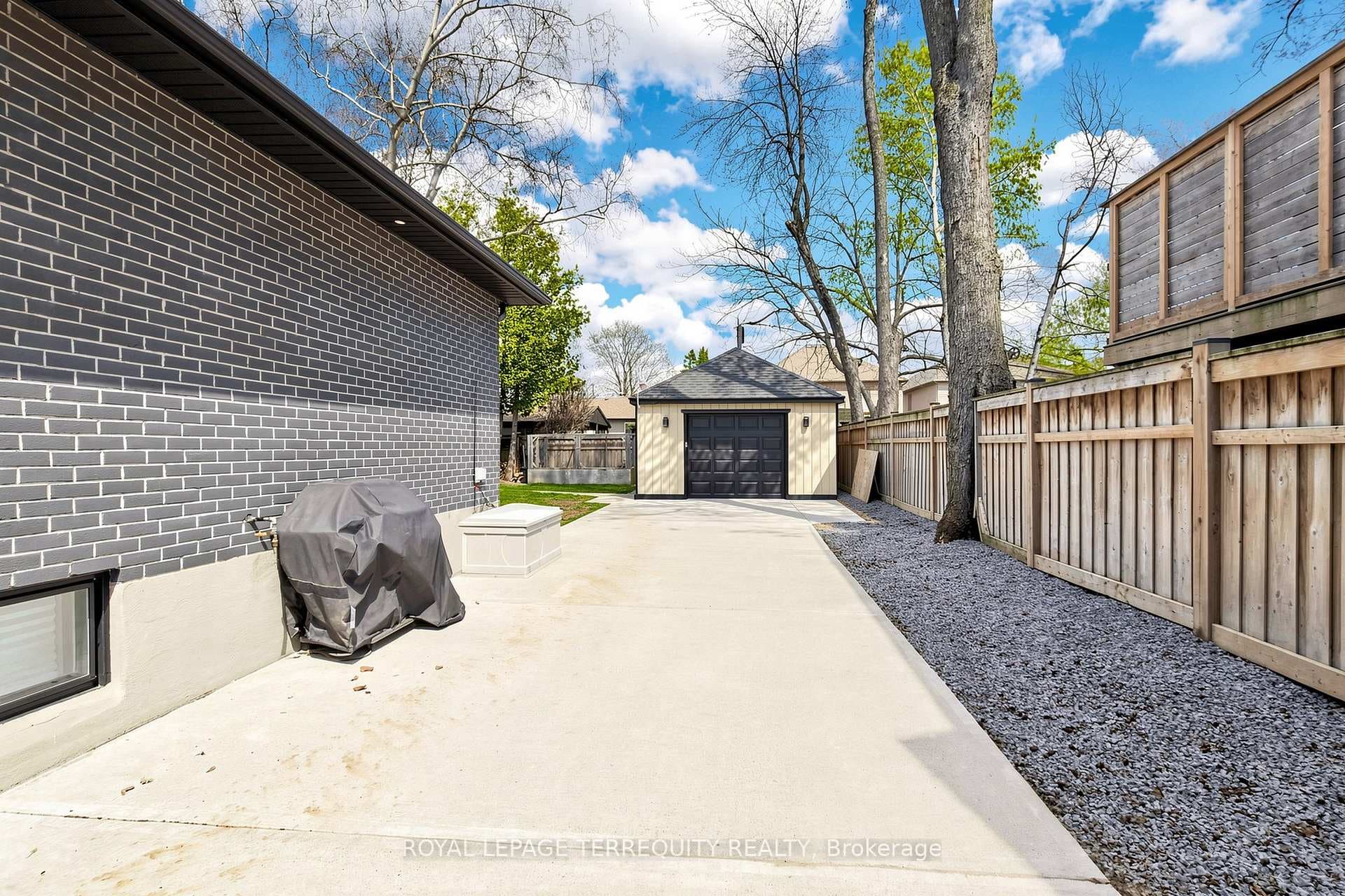 811 Fairview Avenue photo 24