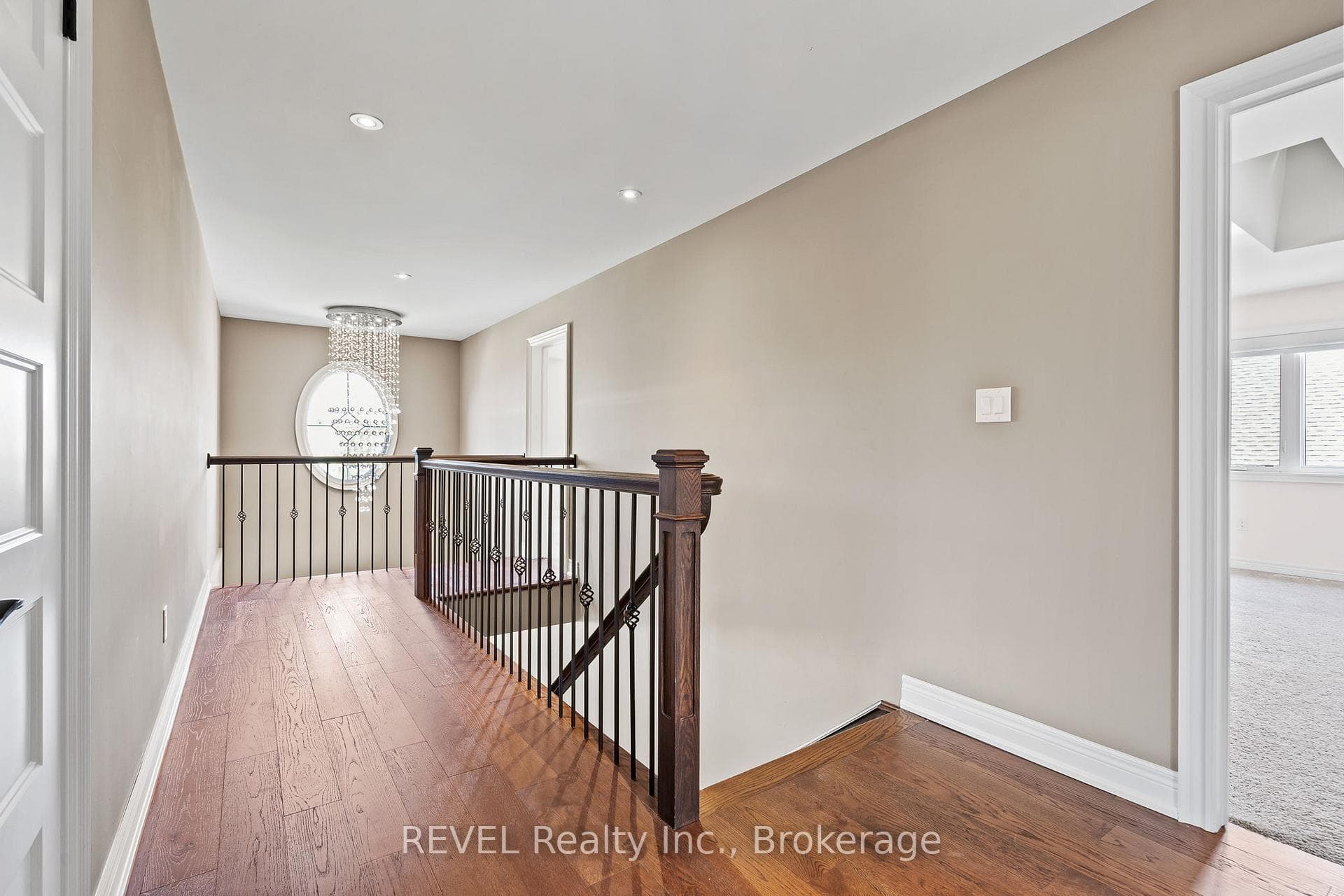 9208 Hendershot Boulevard photo 21