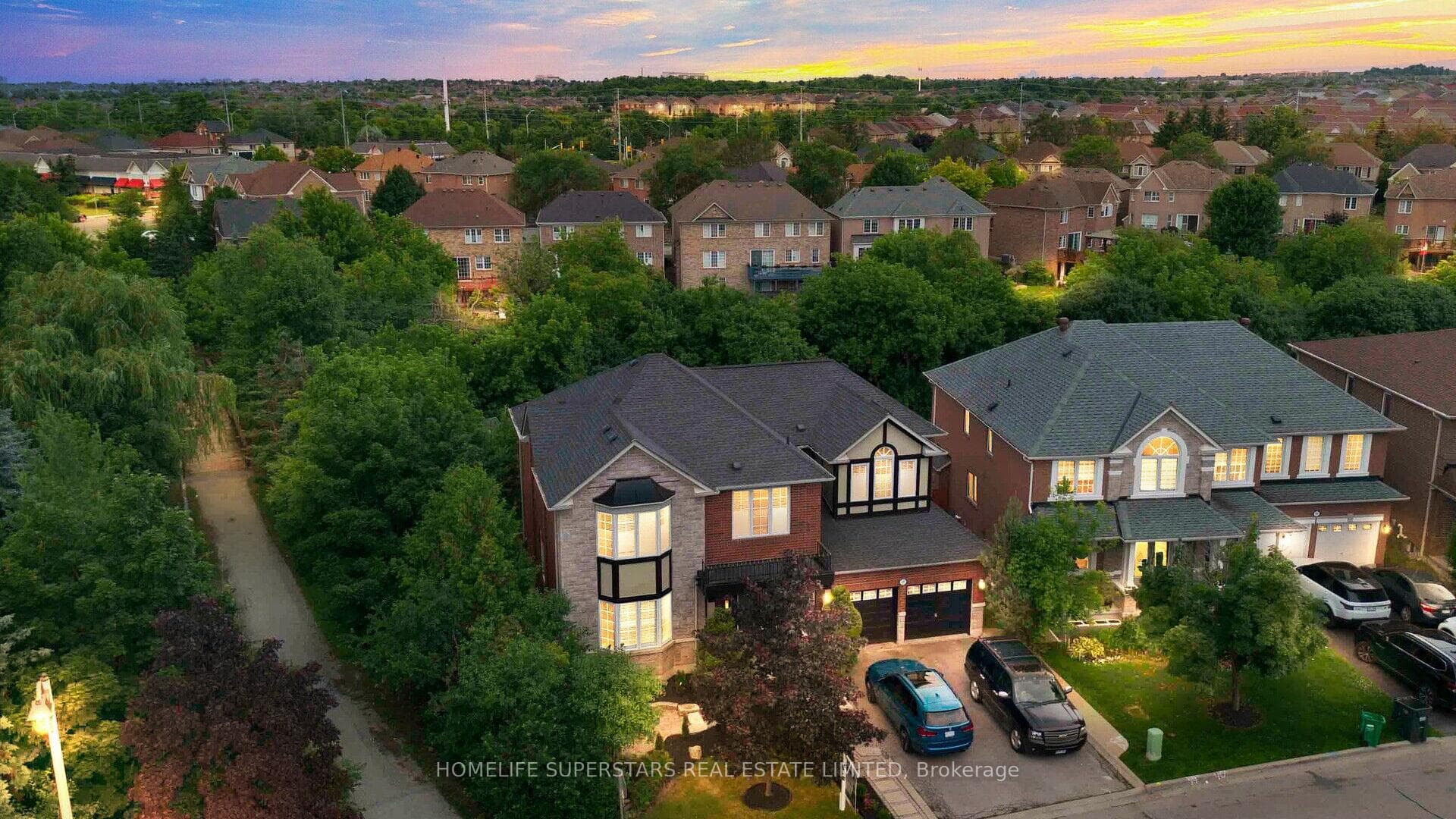 127 Whitwell Drive photo 1
