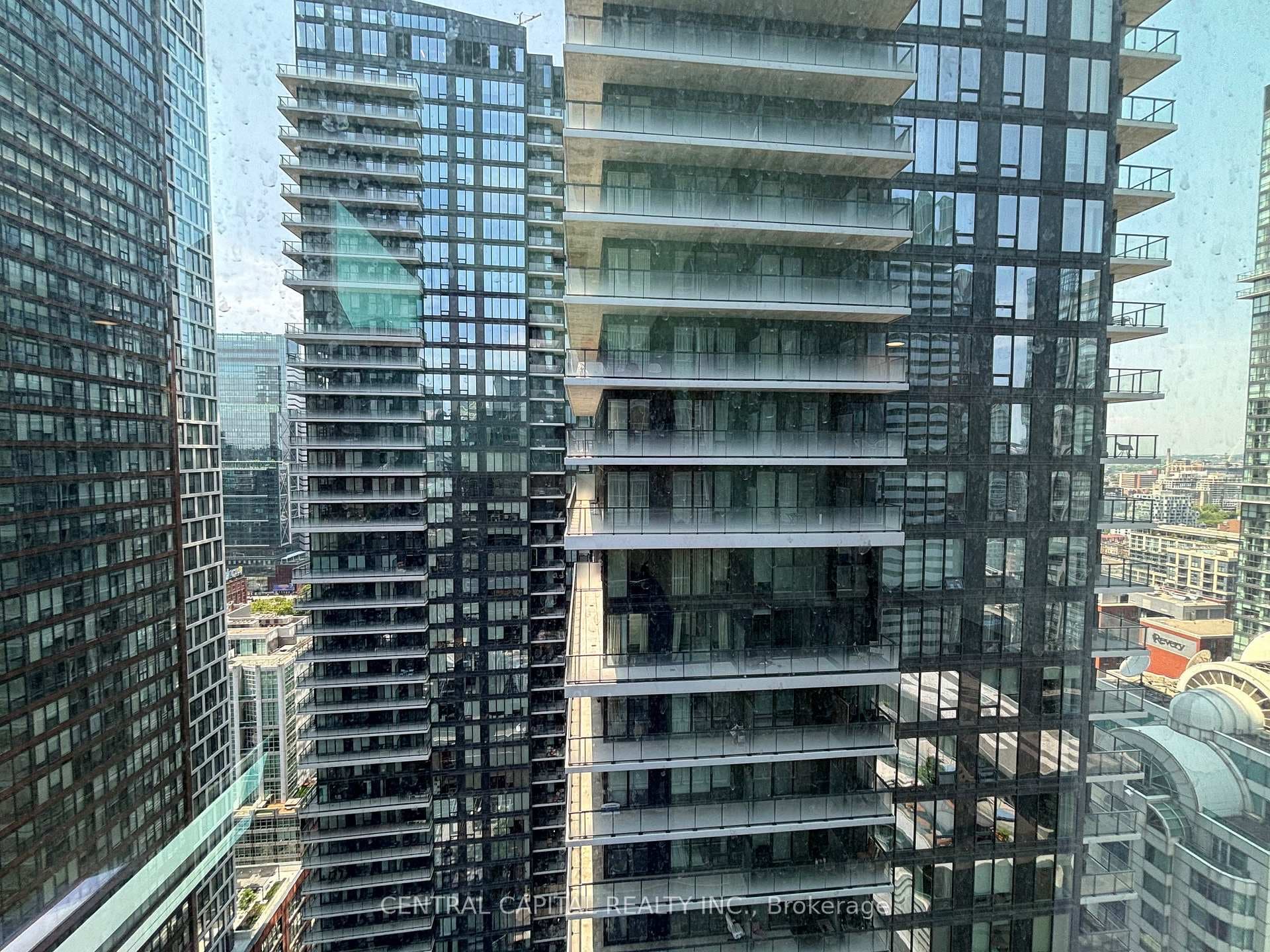 327 King Street Unit 3003 photo 9