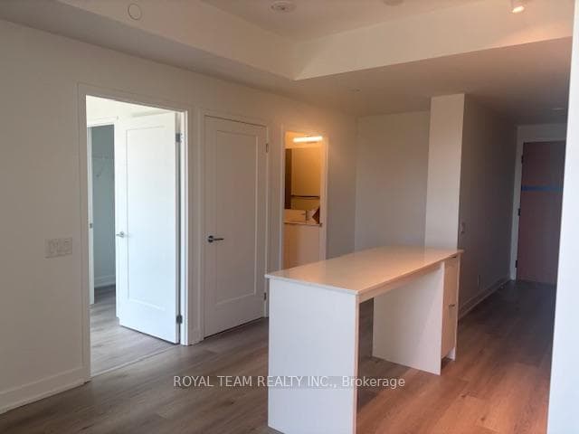 1660 Bloor Street Unit 711 photo 5