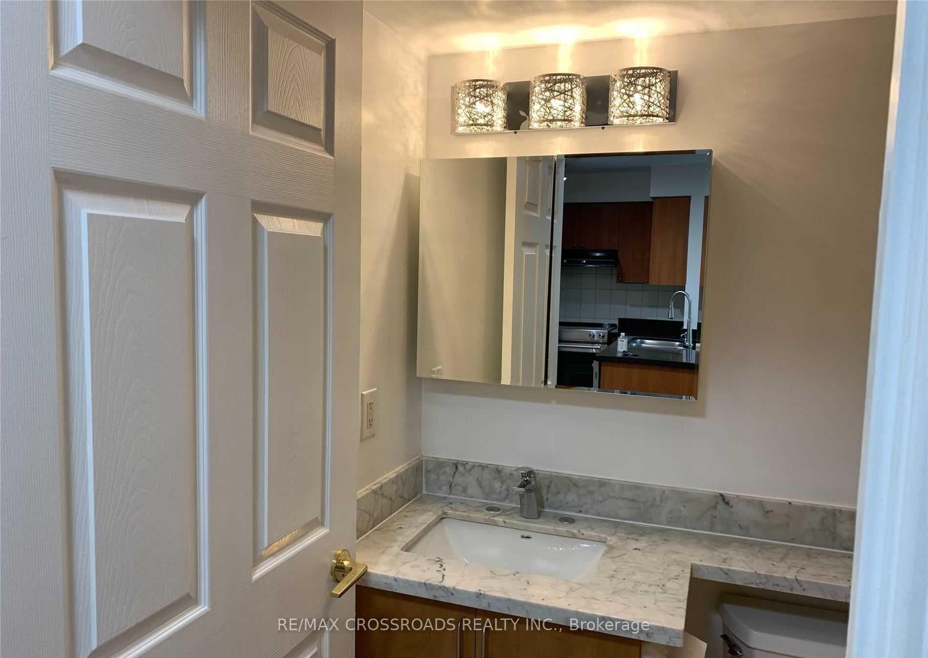 5508 Yonge Street Unit 906 photo 5