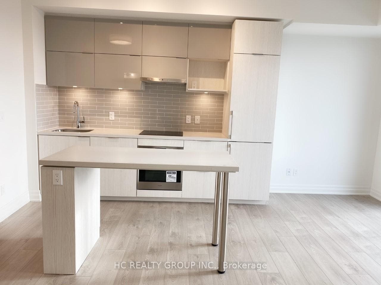 10 Rouge Valley Drive Unit 1213A photo 2