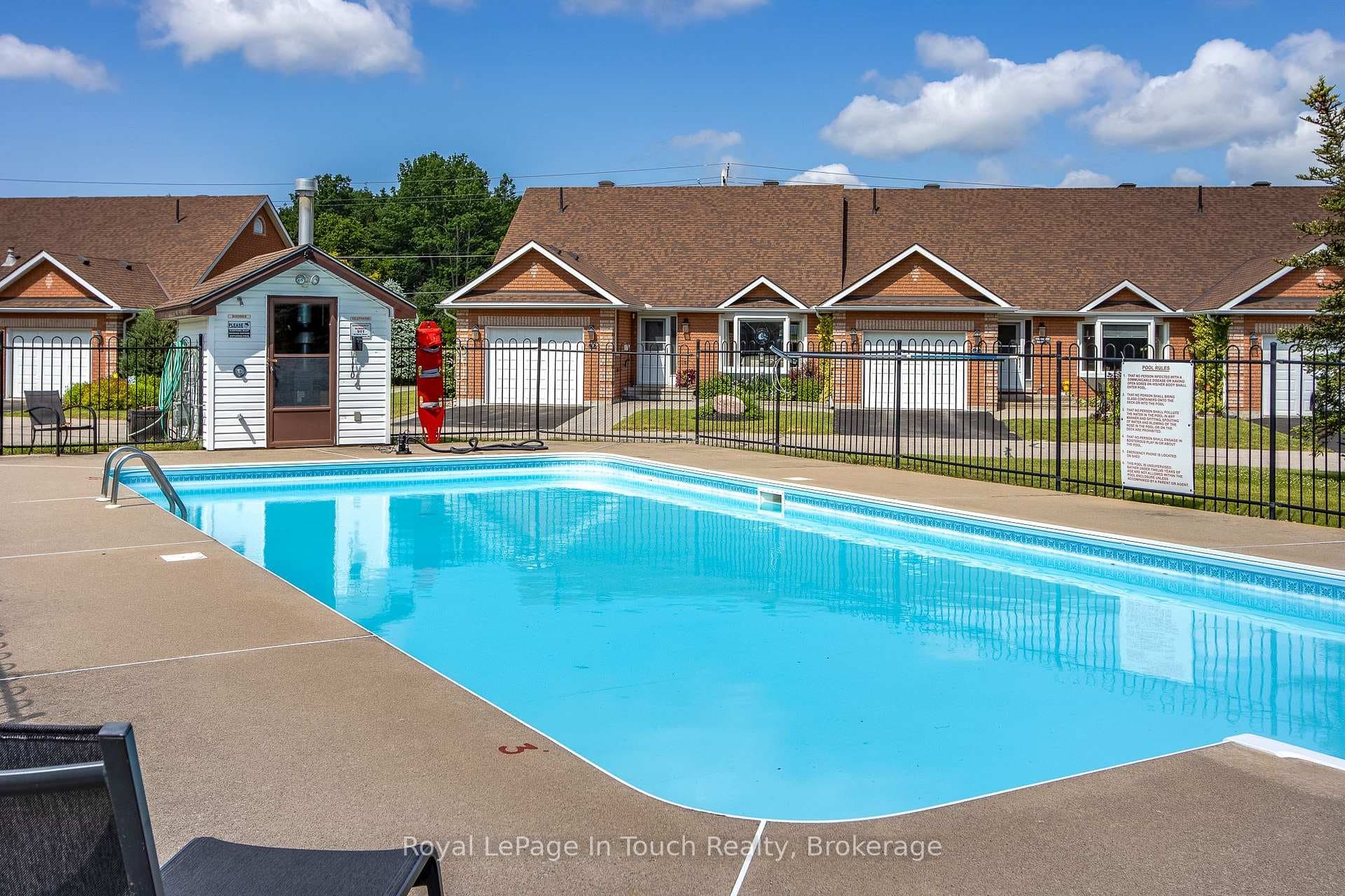 Common area pool