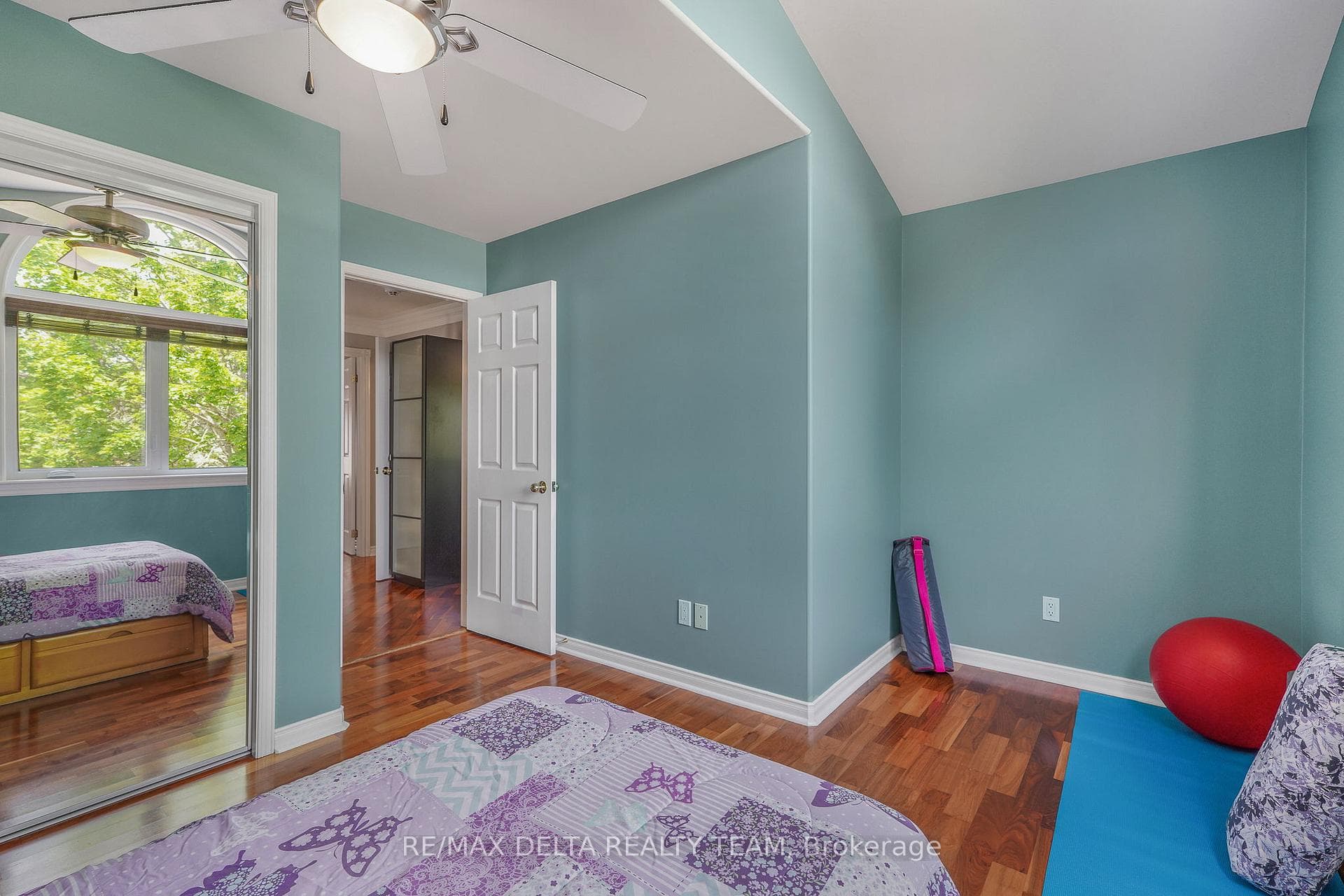 2040 Sunland Drive photo 20