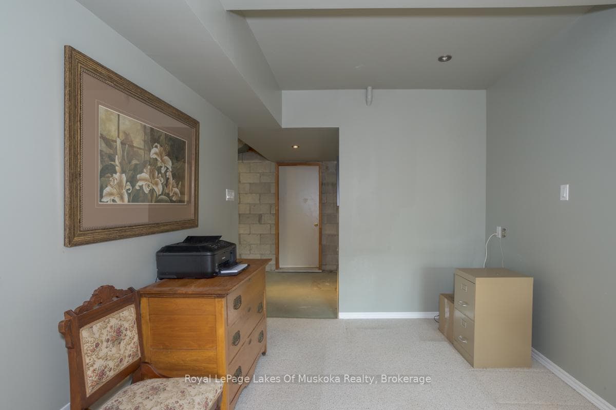 110 Dill Street photo 32