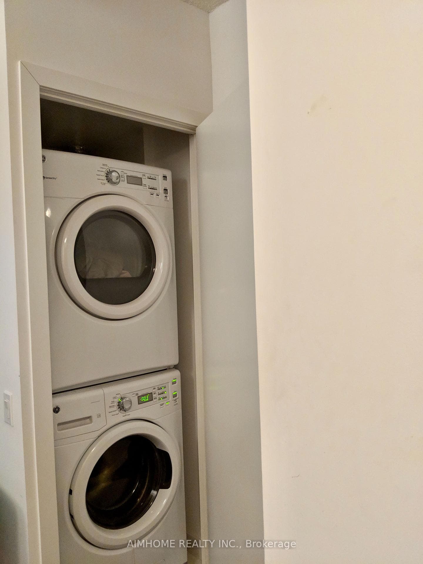 2212 Lake Shore Boulevard Unit 307 photo 10