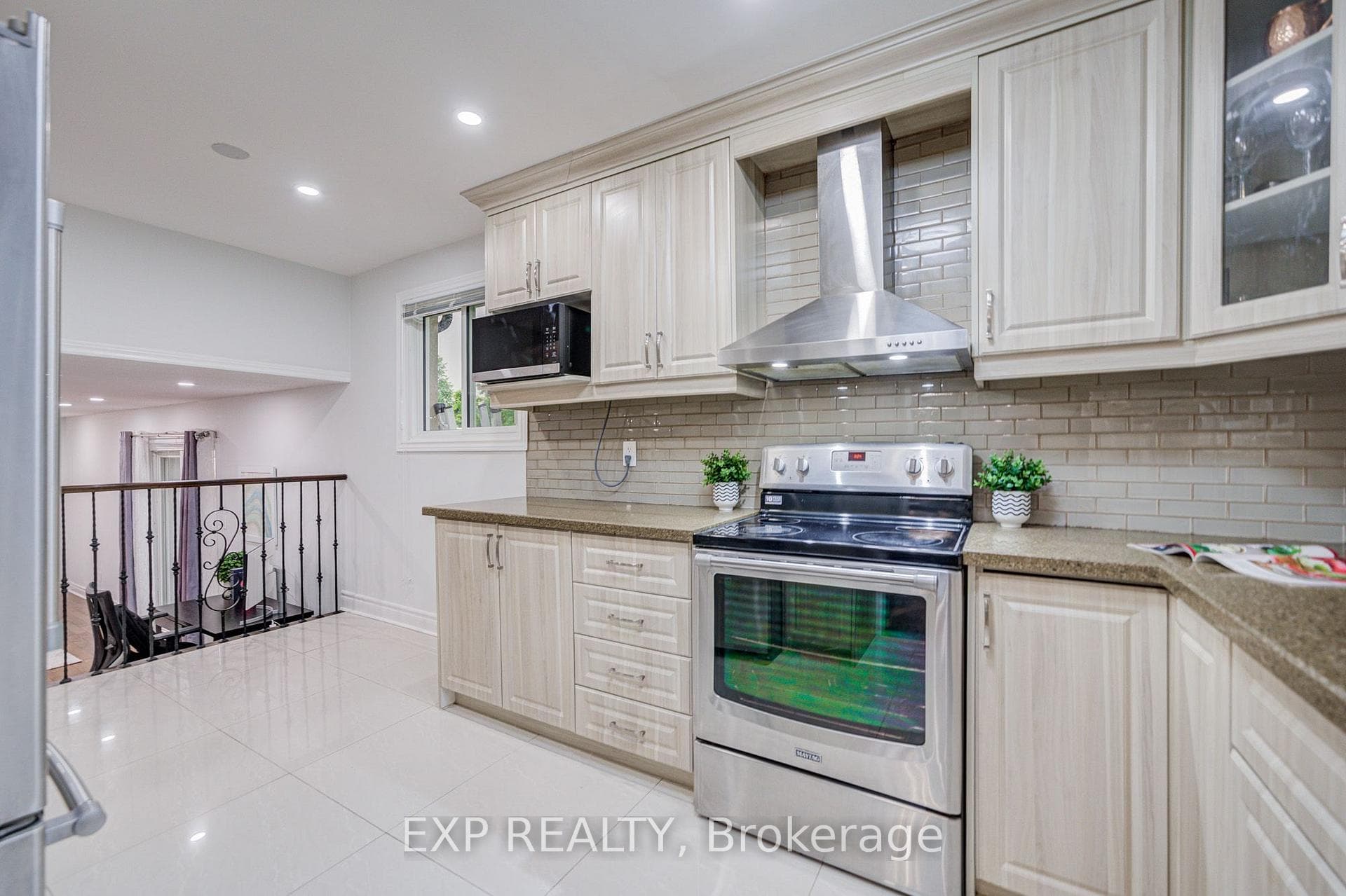 205 Powell Road photo 10