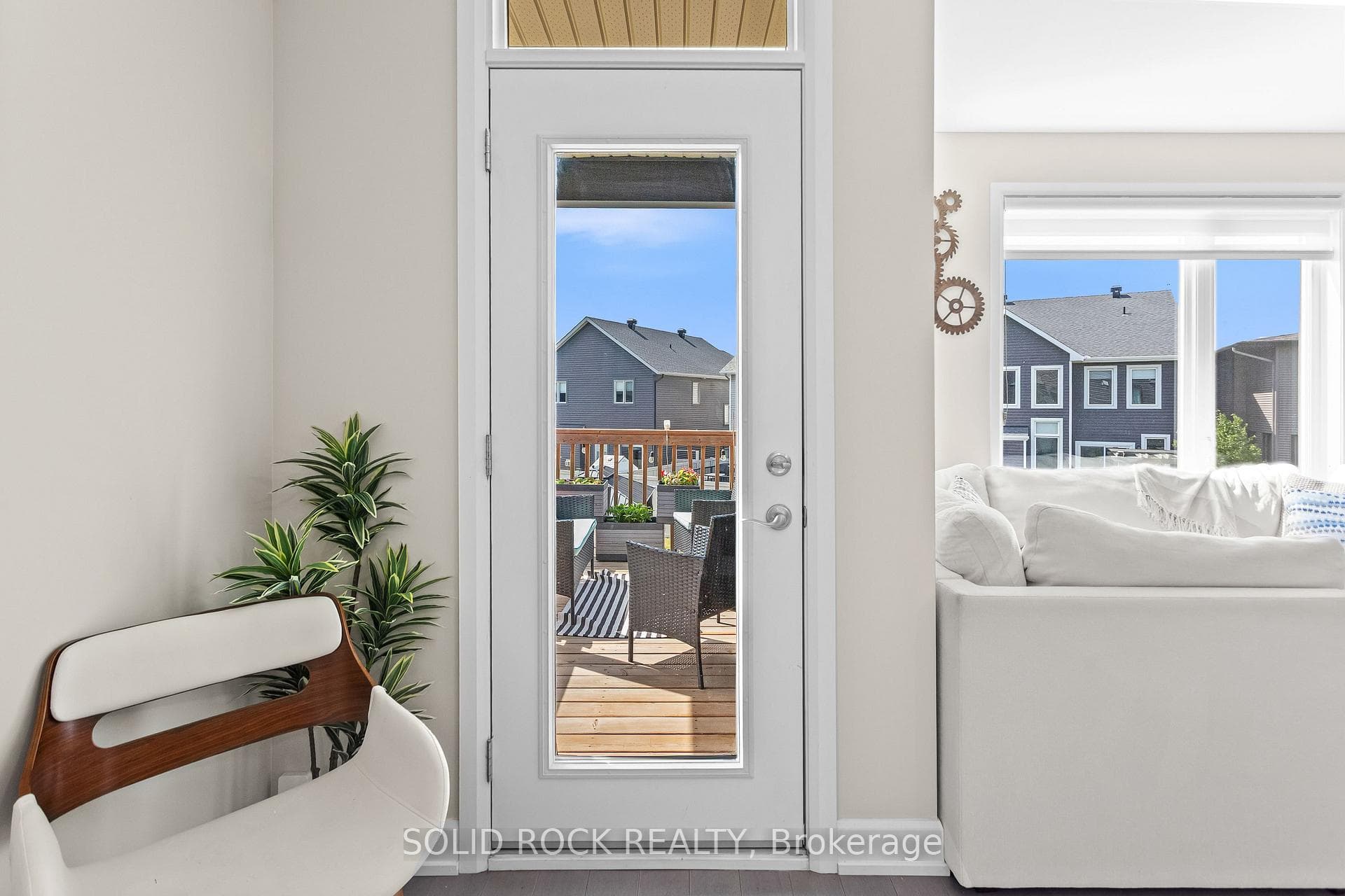 335 Grackle Street photo 12