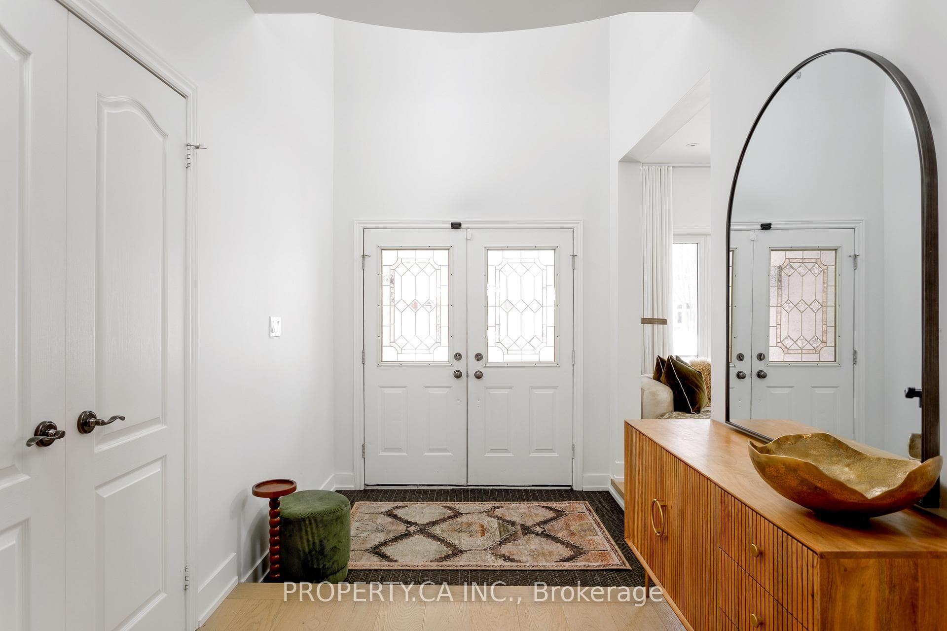 2299 Hilltop Lane photo 4