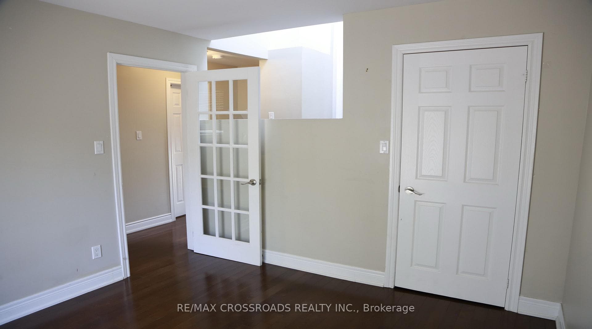 849 Inverhouse Drive photo 12