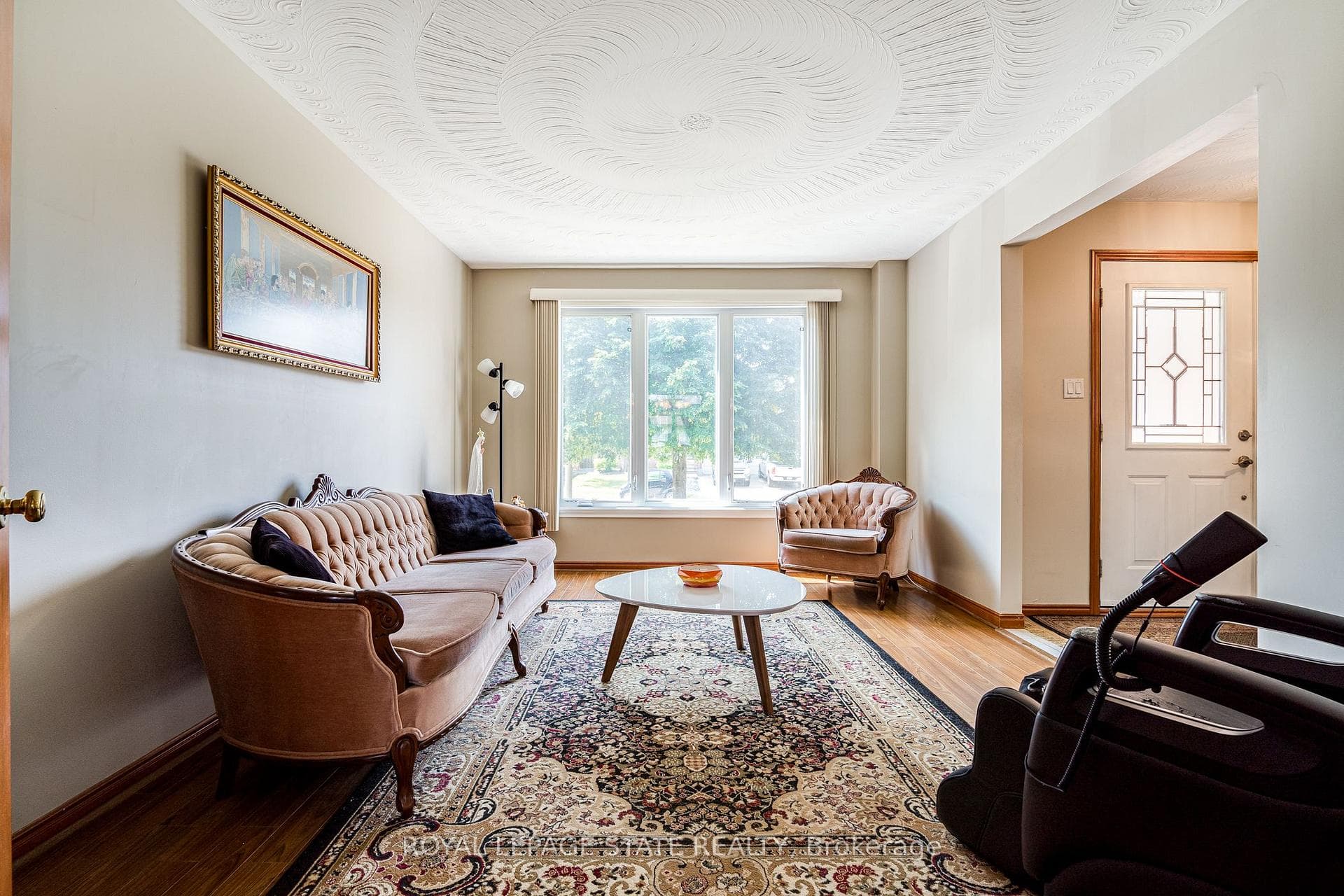 50 Shadeland Crescent photo 3