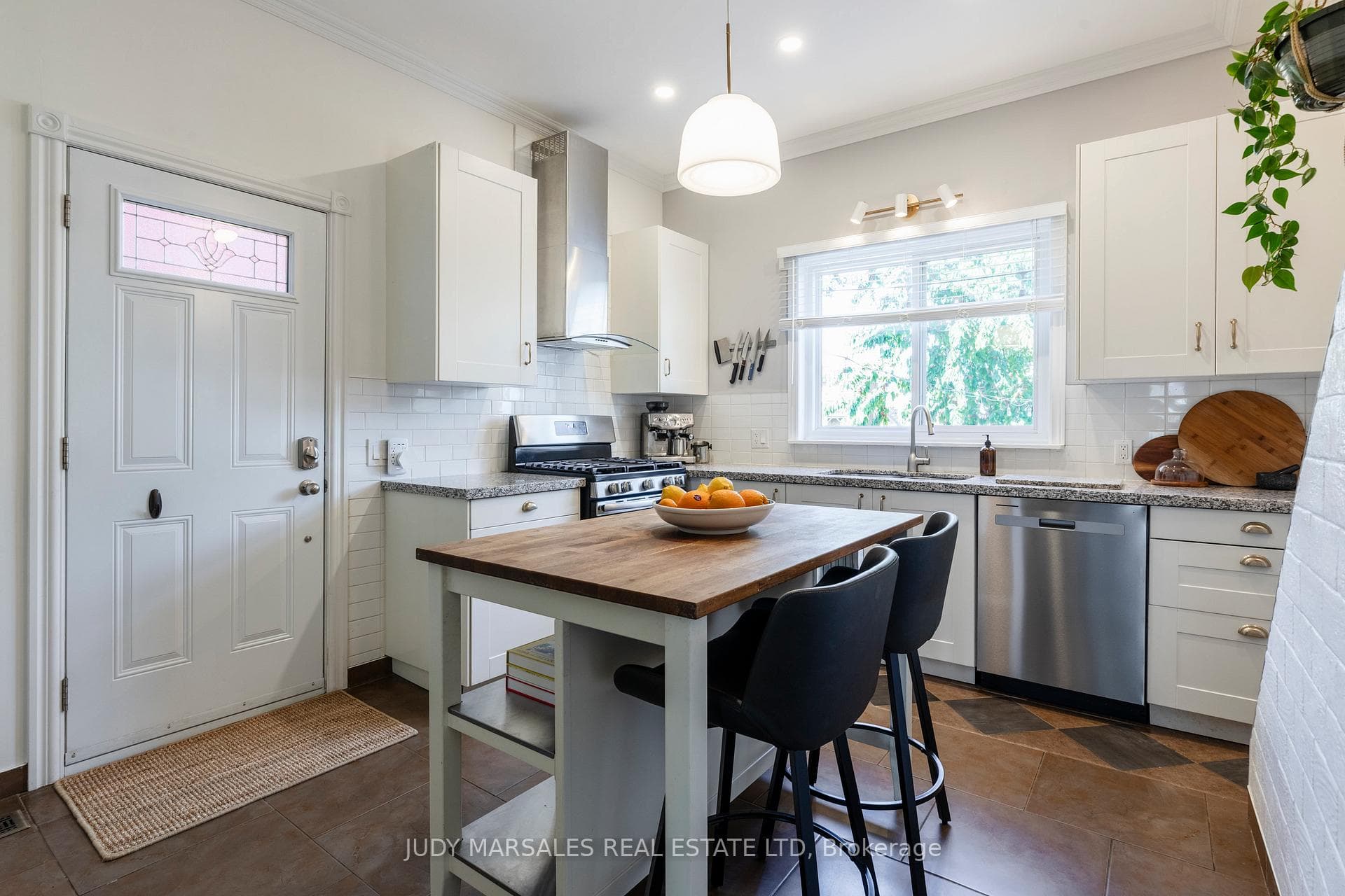 189 West Avenue photo 14
